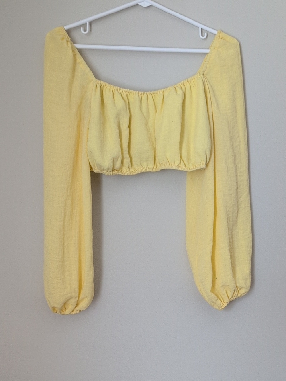 KOURT Kardashian Butter Yellow Crop